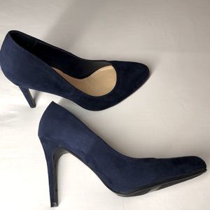 LC Lauren Conrad Blue 4” pump heels